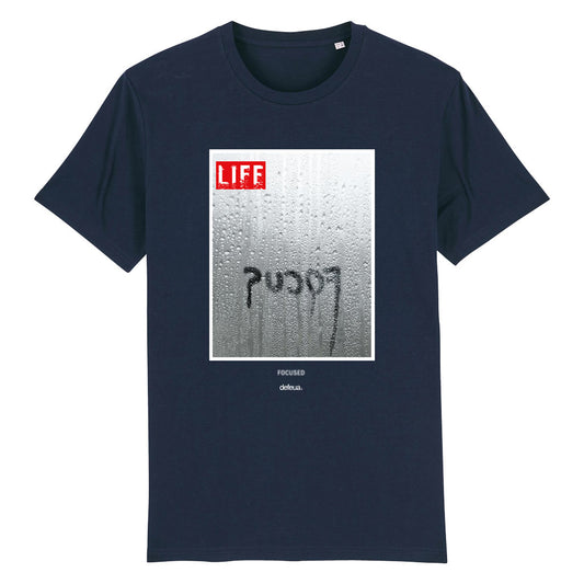 UNFOCUSED T-shirt blu collezione LIFE su concentrazione