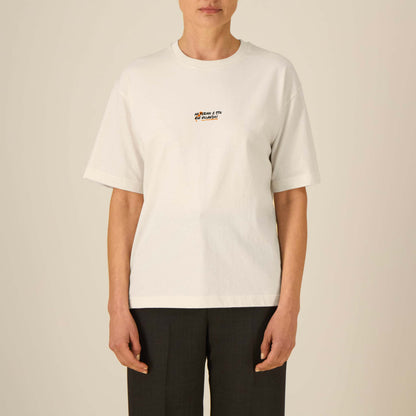 Defeua BREAK THE LOOP, la t-shirt sull'ansia generazione Zeta - grafica frontale colore natural raw - 100% cotone biologico