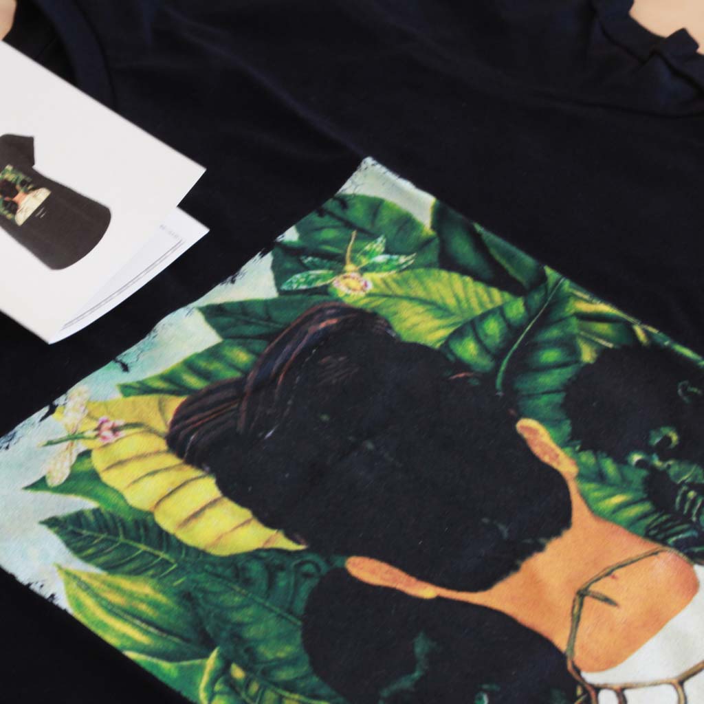 Defeua® DISAGREE tshirt donna nera Frida Kahlo in 100% cotone biologico e maniche arrotolate