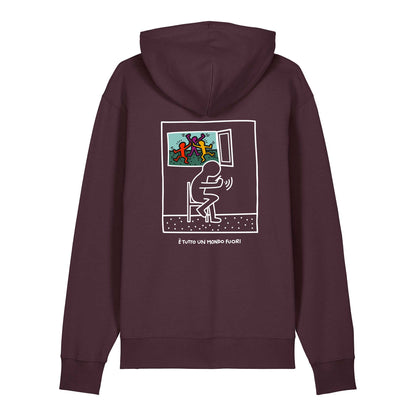 Defeua FUORI, la nuova felpa ispirata a Keith Haring che racconta un mondo impazzito dietro ad uno schermo.