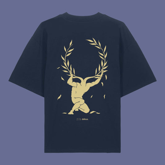 Retro della T-shirt sostenibile oversize  GLORIA, colore blu in 100% cotone biologico sul tema dell'essere famosi per la Gen Z.