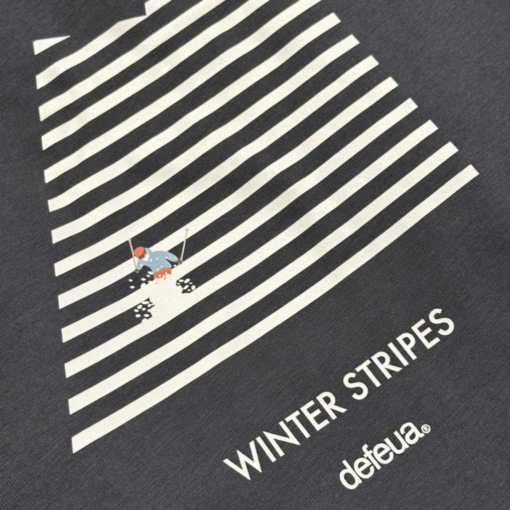 Defeua® WINTER STRIPES, t-shirt in 100% cotone biologico dettaglio grafica