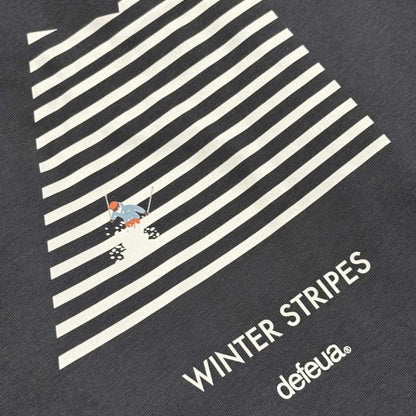 Defeua® WINTER STRIPES, t-shirt in 100% cotone biologico dettaglio grafica